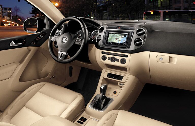 2017 vw tiguan interior dashboard touchscreen steering wheel