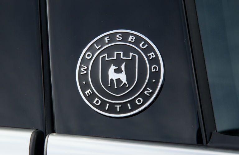 2017 volkswagen tiguan wolfsburg badging
