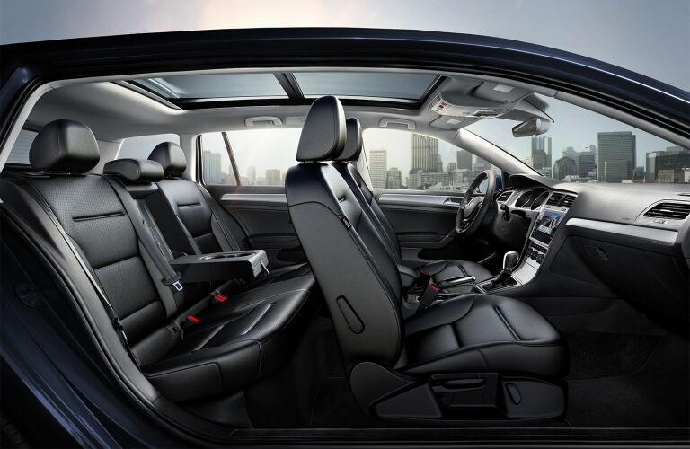 2019 Volkswagen Golf Sportwagen Near Milwaukee