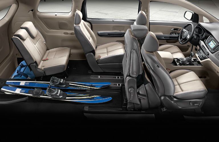 2018 Kia Sedona seats side view