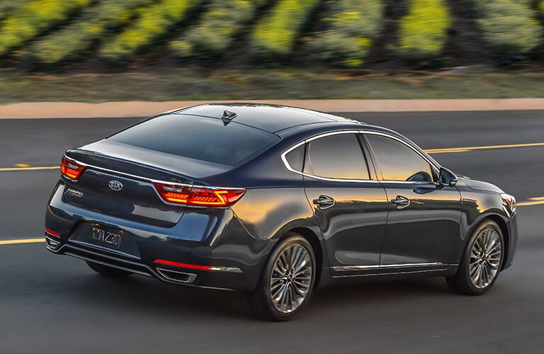 2017 Kia Cadenza aluminum alloy wheels