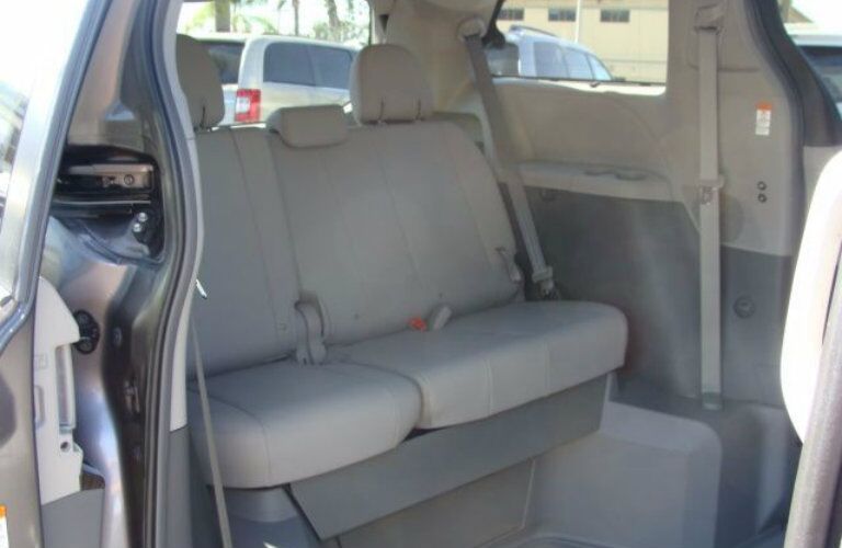 Toyota Sienna interior features