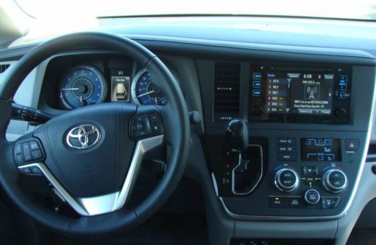 Toyota Sienna technology and performance