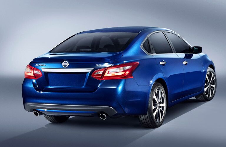 rearview of the 2016 nissan altima