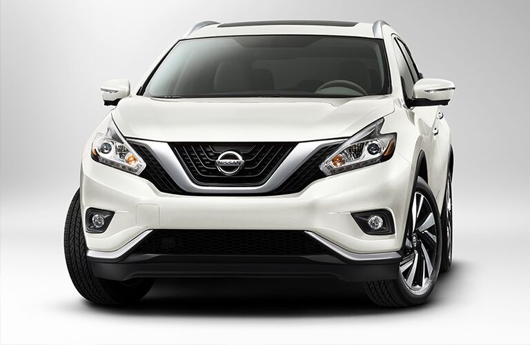 front view of white 2018 nissan murano