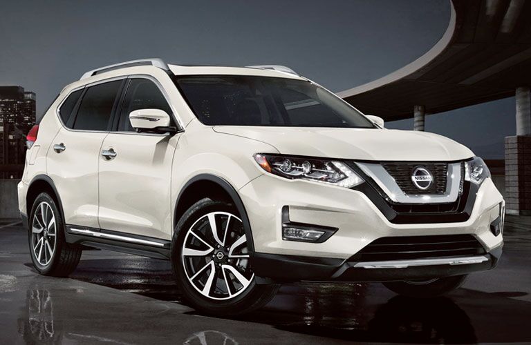 2020 Nissan Rogue front end