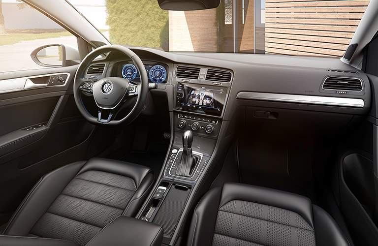 2017 Volkswagen e-Golf Dashboard