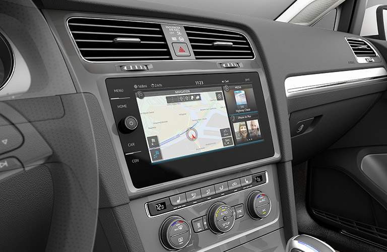 2017 Volkswagen e-Golf with Navigation