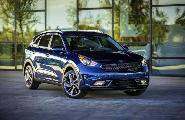 Front/side profile of 2018 Kia Niro