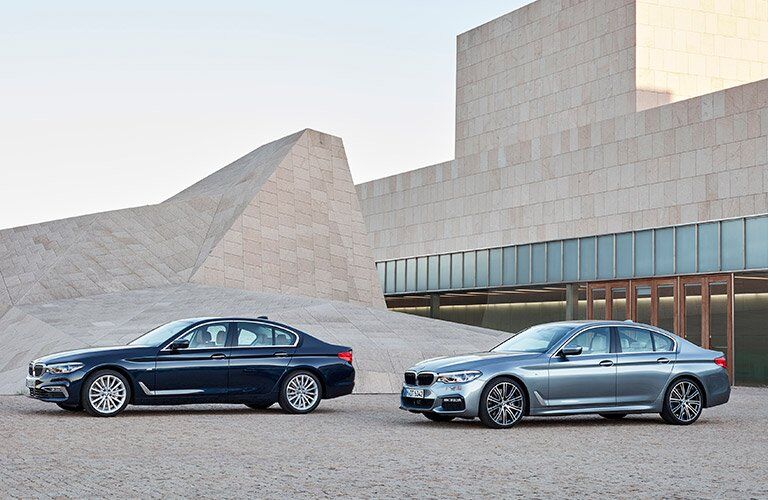 side view of the 2017 BMW 5 Series