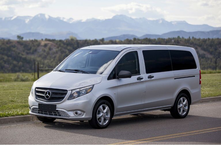 Mercedes-Benz Metris Passenger Van Silver Exterior