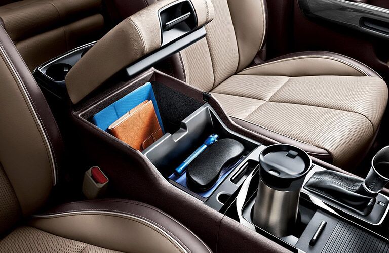 2017 Kia Sedona Extra Front Seat Space
