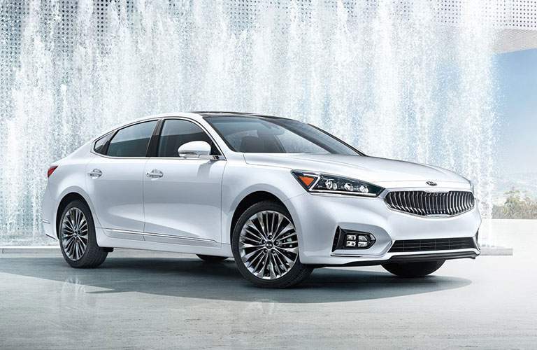 2017 Kia Cadenza in White