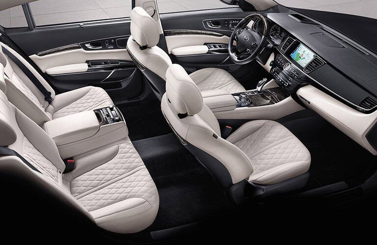 Cutaway View of 2017 Kia K900 Interior with White Leather Interior and Kia UVO