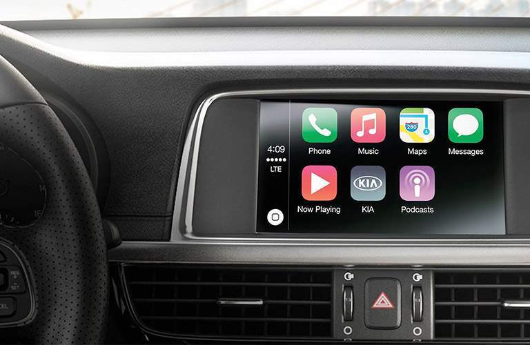 Standard 2018 Kia Optima UVO Touchscreen with Apple CarPlay