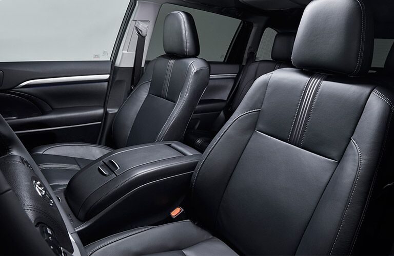 2017 Toyota Highlander interior front seat