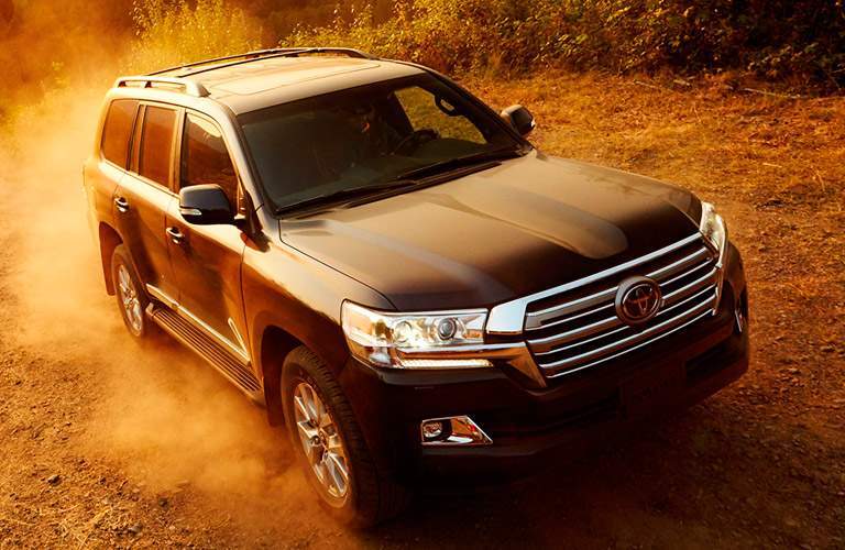 2017 Toyota Land Cruiser front view