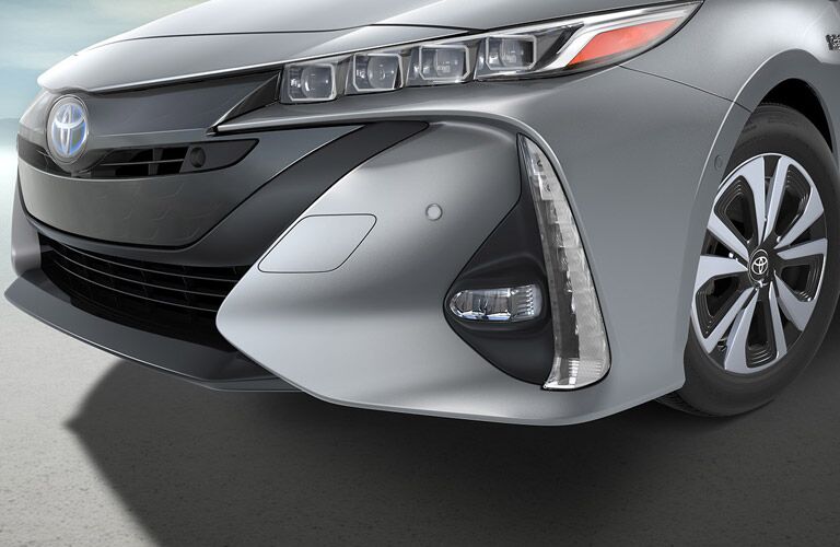 Headlight details of 2017 Toyota Prius Prime