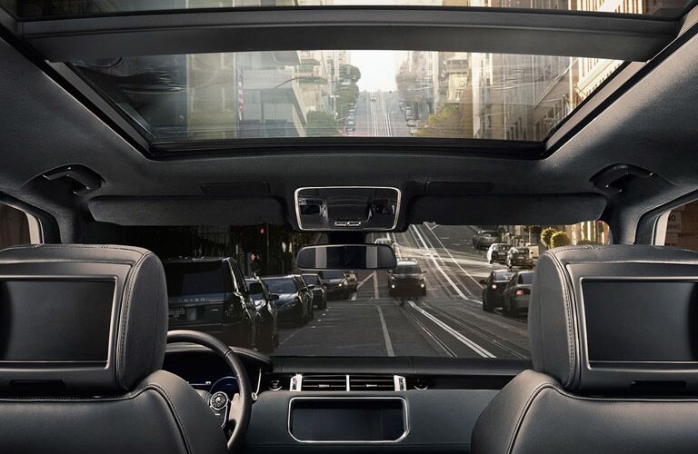 2017 Land Rover Range Rover Sport interior features and technology