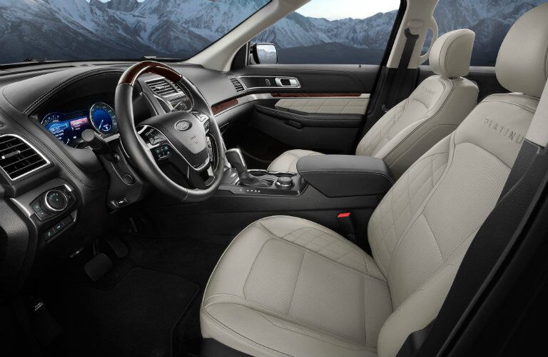 2017 Ford Explorer front legroom