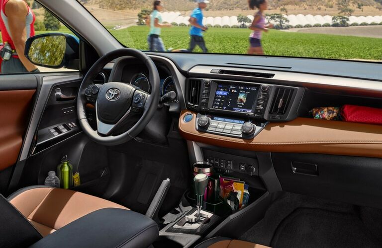 2017 Toyota RAV4 available technology features