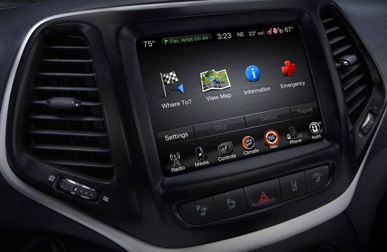 2016 Jeep Cherokee Uconnect infotainment system