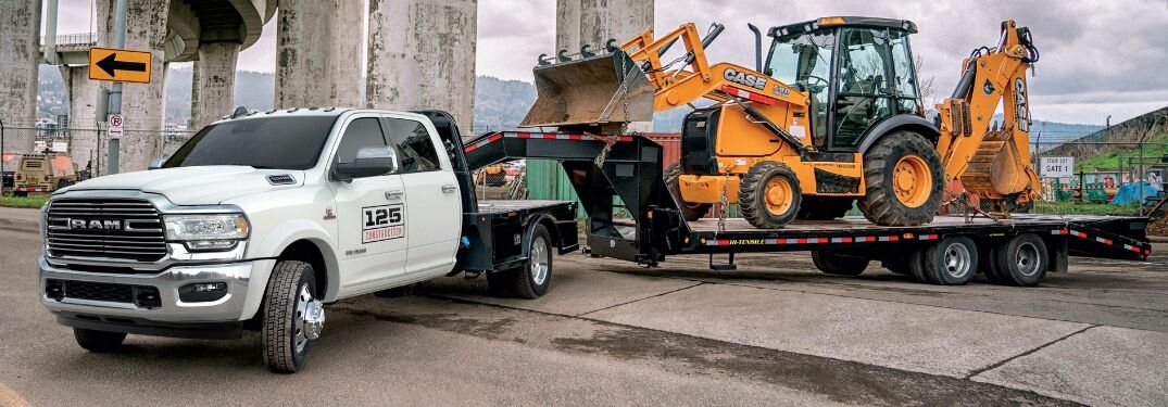2019 Ram 5500 Chassis Cab hauling machinery