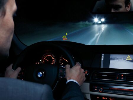 BMW_Head_up_display_night