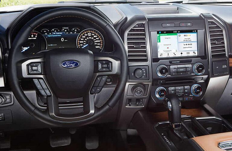 2017 Ford F-150 dashboard steering wheel