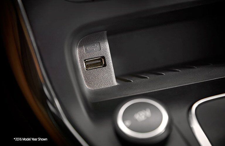 2017 Ford Focus USB port