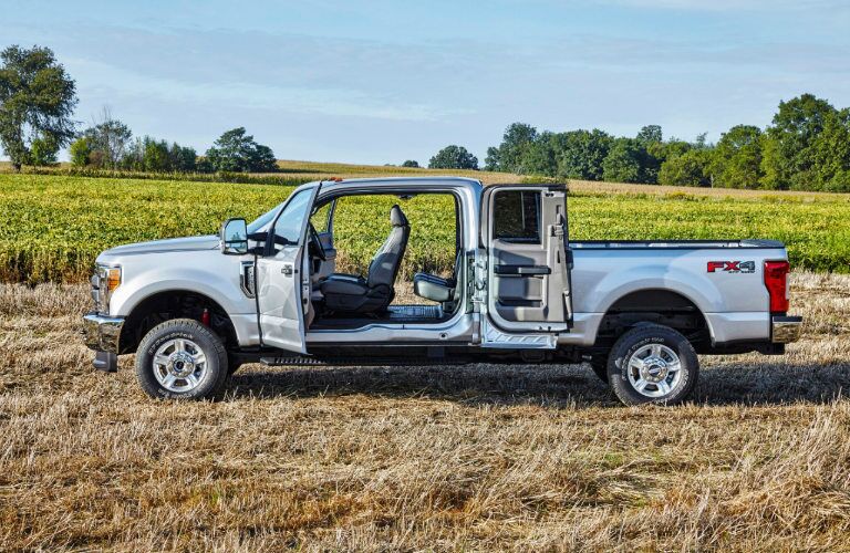 2017 F-250 SuperDuty Cabin Size