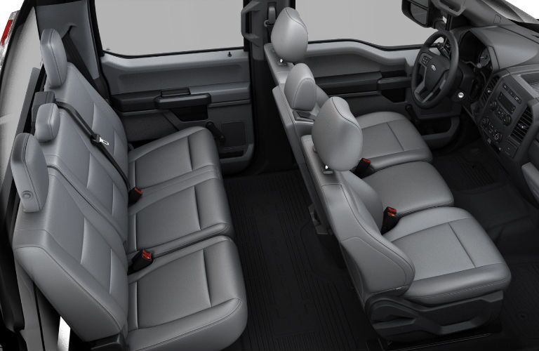 2017 Ford F-450 Super Duty passenger capacity