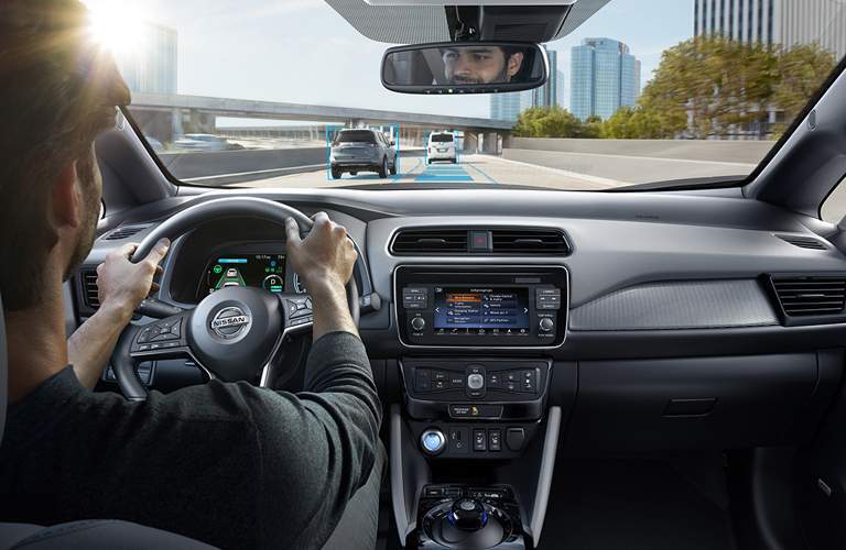 2018 Nissan LEAF Front Cabin Occupado