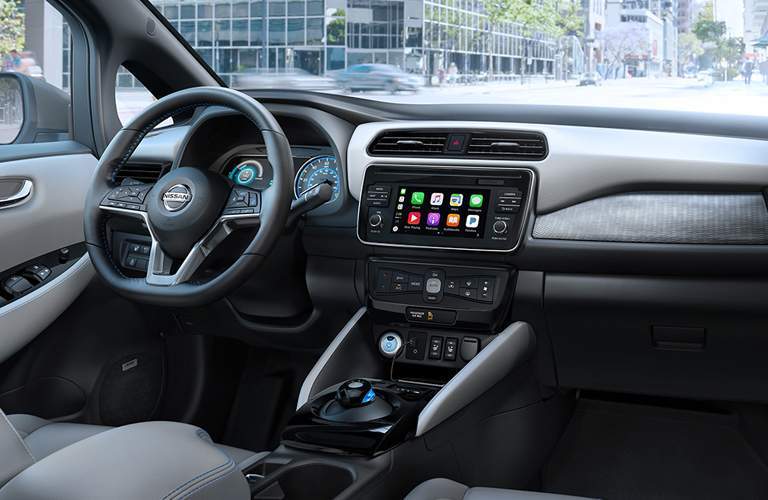 2018 Nissan LEAF Front Cabin Empty