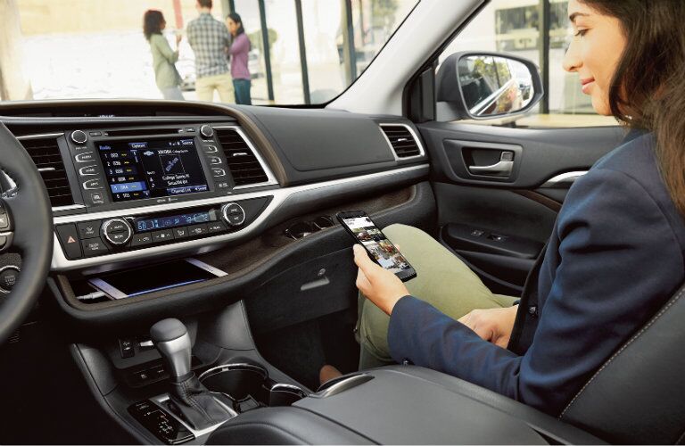 2017 Toyota Highlander Infotainment