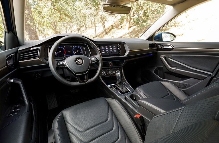 2019 Volkswagen Jetta dash and wheel