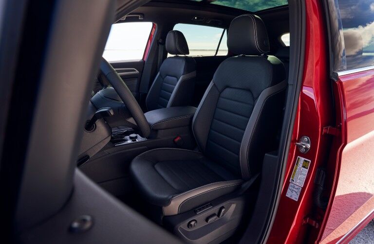 The front seats in the 2021 Volkswagen Atlas Cross Sport.