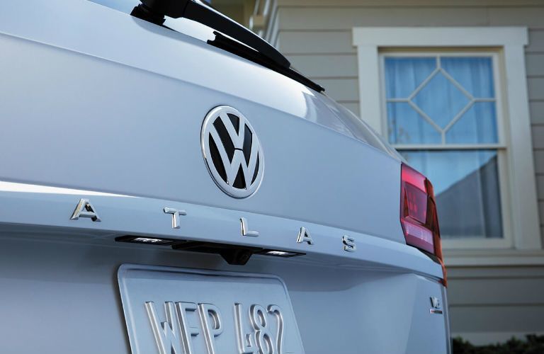 A photo of the Atlas badge on the 2020 VW Atlas.