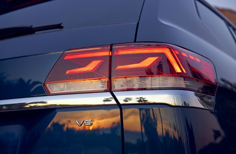A rear right quarter photo of the V6 badge used on the back of the 2021 Atlas.