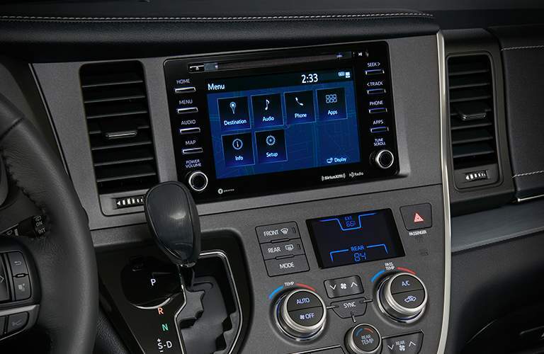 2018 Toyota Sienna center display