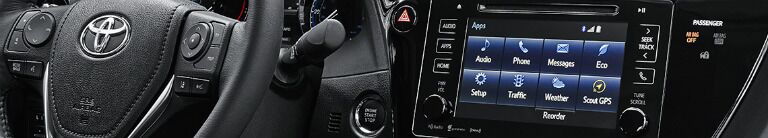 what features come standard for the 2017 corolla le?