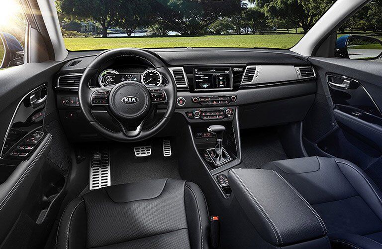2017 Kia Niro interior and technology features
