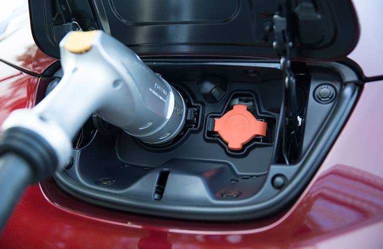 2016 Nissan LEAF charging