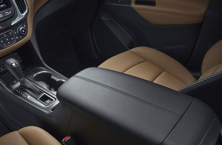 2018 Chevrolet Equinox armrest
