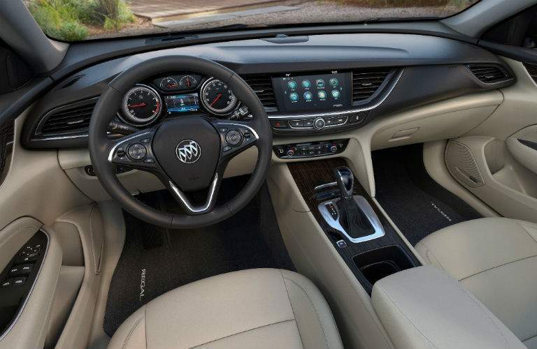 2018 Buick Regal Sportback interior features