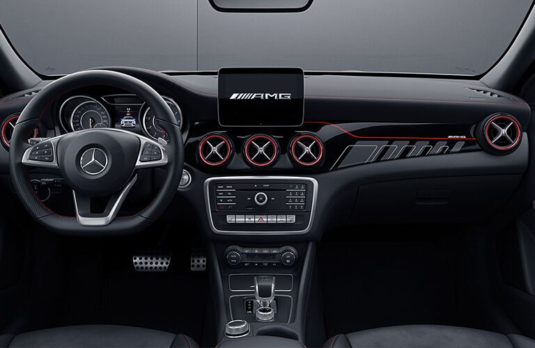 Steering wheel and dashboard in 2019 Mercedes-Benz GLA