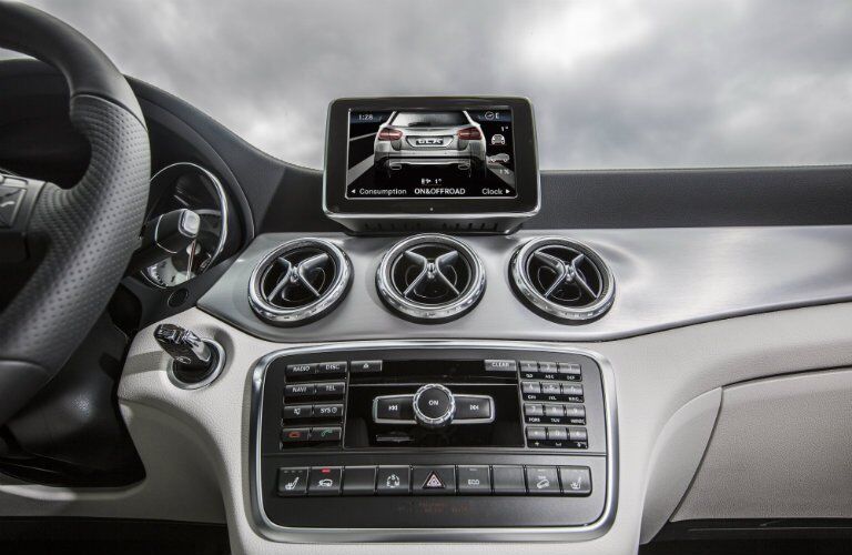 2017 GLA free floating screen