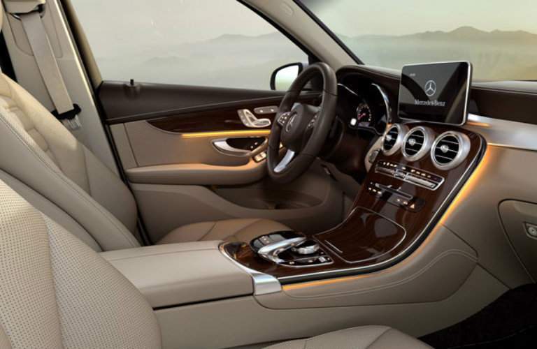 2018 Mercedes-Benz GLC interior front seat