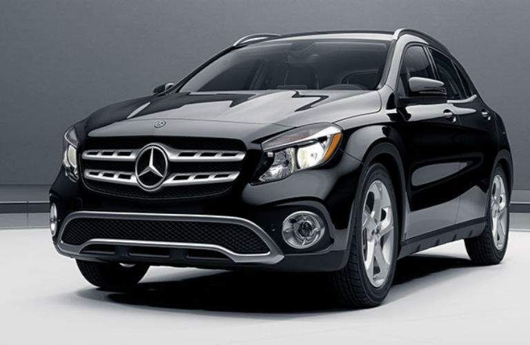 2018 Mercedes-Benz GLA exterior front view