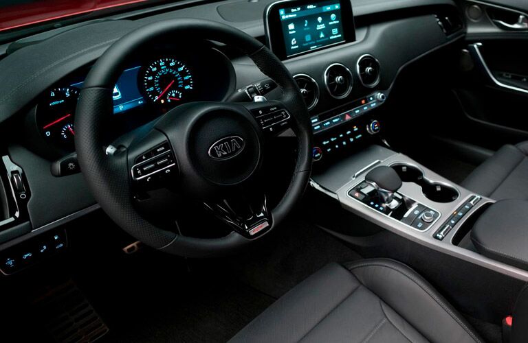 2018 Kia Stinger steering wheel and UVO system